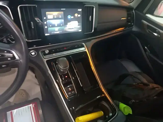 GAC Trumpchi M8 — Фото автомобиля 12