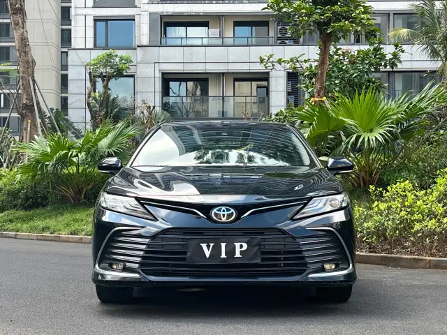 Toyota Camry — Фото автомобиля 2