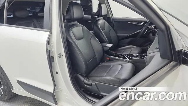 Kia Niro — Фото автомобиля 16