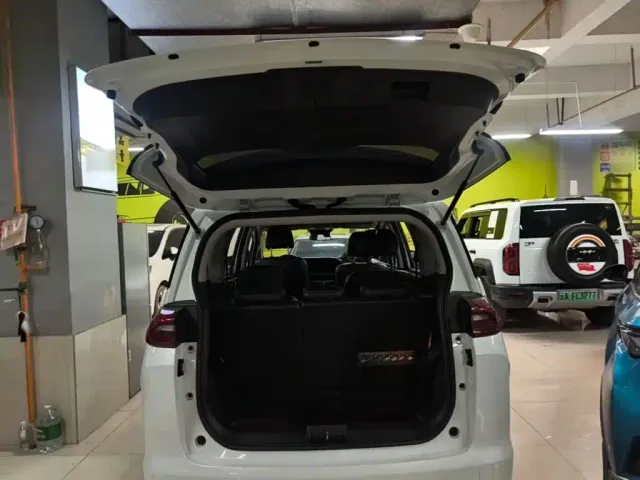 GAC Trumpchi M6 — Фото автомобиля 18