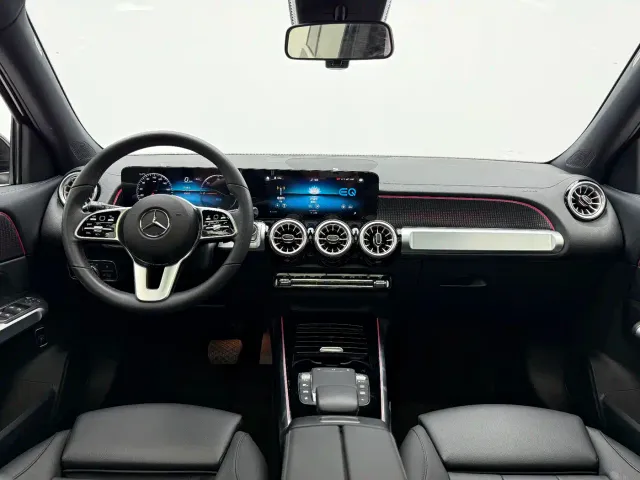Mercedes-Benz EQB — Фото автомобиля 10