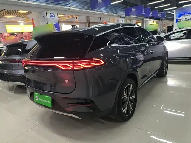BYD Tang — Фото автомобиля 6
