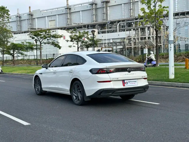 Volkswagen Lamando — Фото автомобиля 4