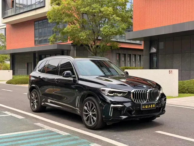 BMW X5 — Фото автомобиля 3