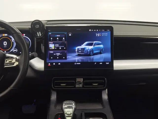 GAC Trumpchi GS8 — Фото автомобиля 12
