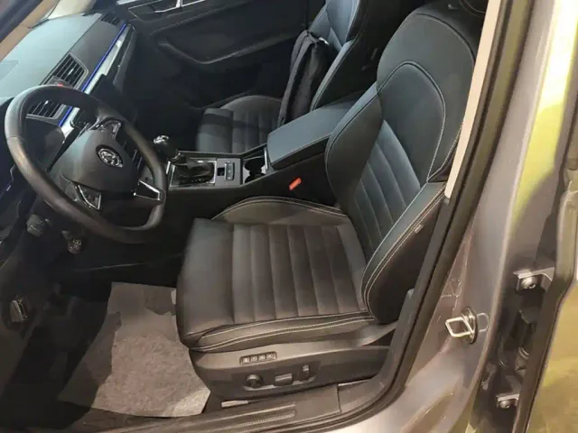 Skoda Superb — Фото автомобиля 14
