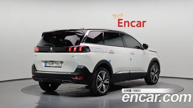 Peugeot 5008 Generation 2 — Фото автомобиля 2