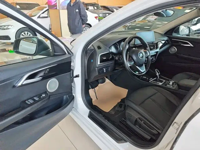 BMW 1 Series — Фото автомобиля 15