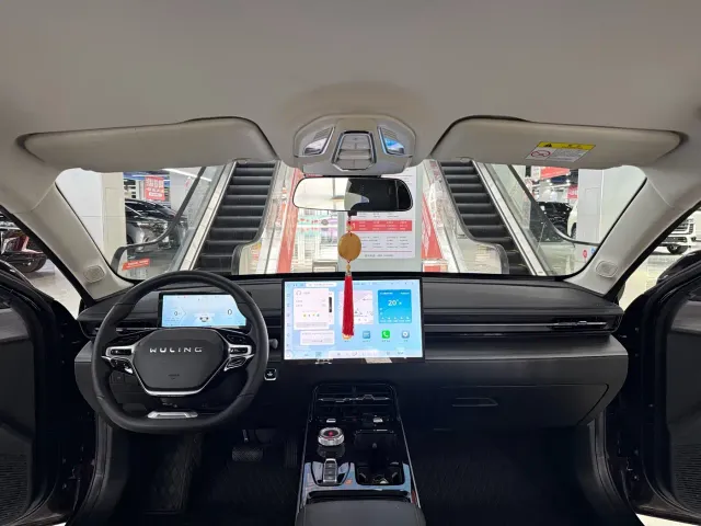 Wuling Starlight — Фото автомобиля 9