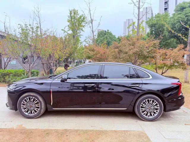 Hongqi H5 — Фото автомобиля 7