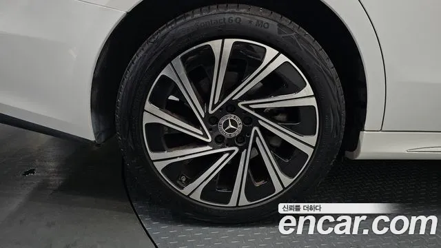 Mercedes-Benz E-Class W214 — Фото автомобиля 5