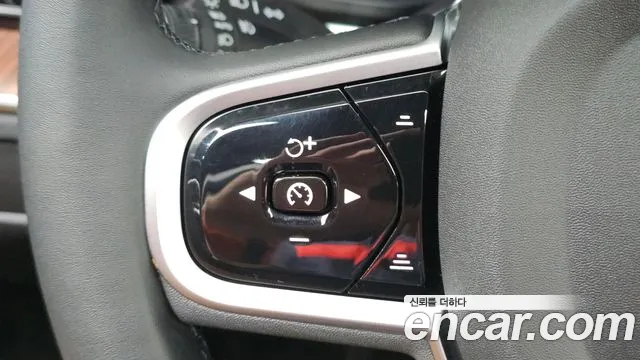 Volvo XC60 2nd Gen — Фото автомобиля 23