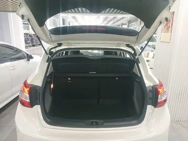 Nissan Tiida 2021 1.6L CVT Cool Edition — Фото автомобиля 18