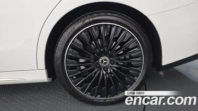 Mercedes-Benz E-Class E-класс W214 — Фото автомобиля 12