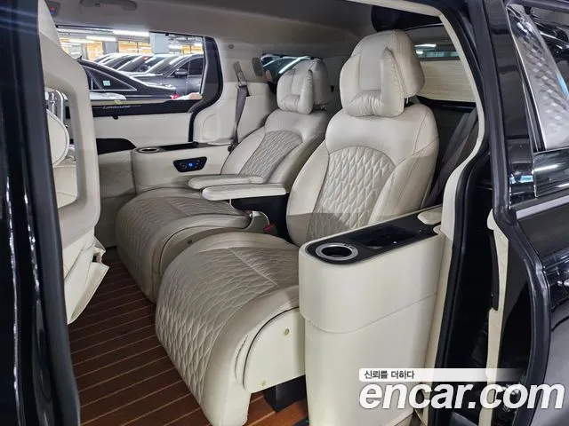 Kia Carnival Generation 4 — Фото автомобиля 14