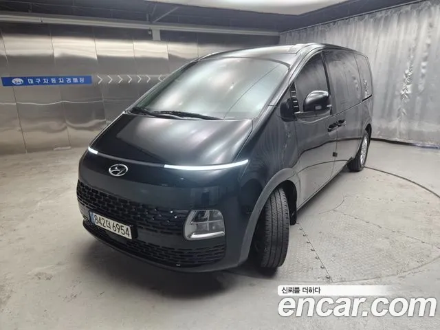 Фотография автомобиля — Hyundai Staria
