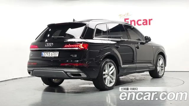 Audi Q7 45 TDI quattro Premium — Фото автомобиля 2