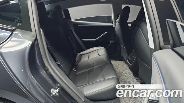 Tesla Model 3 — Фото автомобиля 26