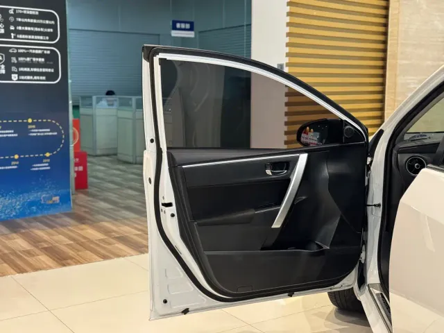 Toyota Corolla Twin Engine E+ — Фото автомобиля 7