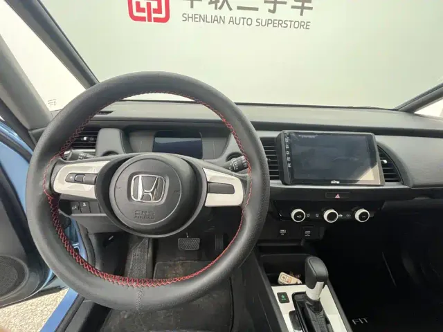 Honda Fit — Фото автомобиля 6