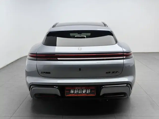 Shangjie Z7T — Фото автомобиля 4