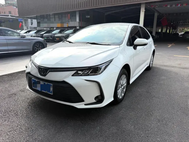 Фотография автомобиля — Toyota Corolla