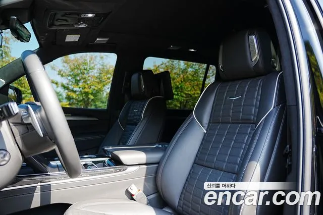 Cadillac Escalade Generation 5 — Фото автомобиля 14