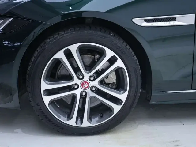 Jaguar XEL — Фото автомобиля 10