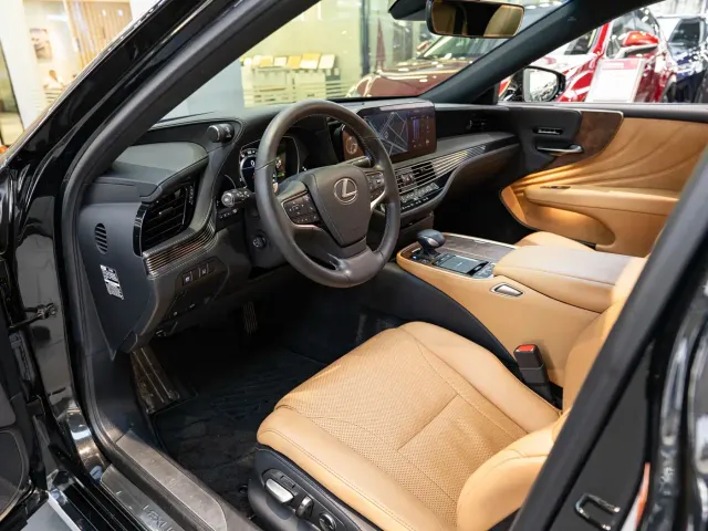 Lexus LS — Фото автомобиля 9