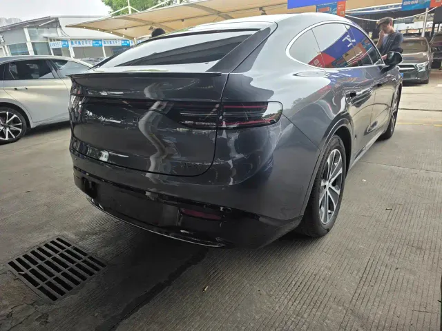 Zhijie Luxeed R7 2024 Pure Electric 802km Max — Фото автомобиля 19