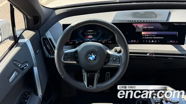 BMW iX — Фото автомобиля 15