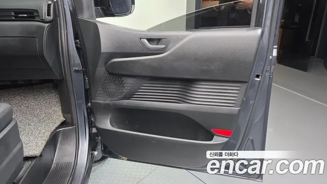 Hyundai Staria — Фото автомобиля 14