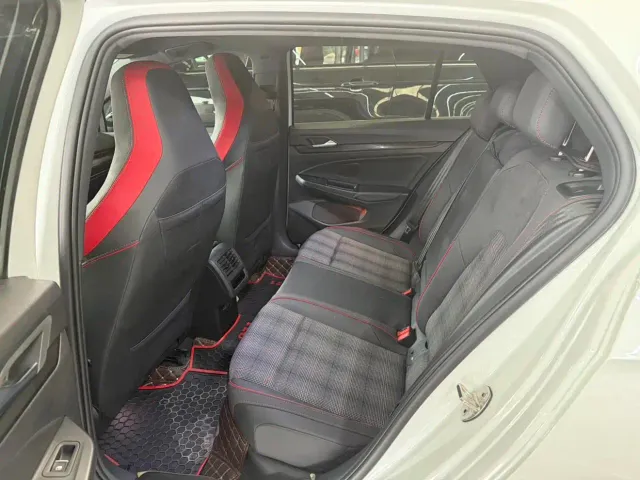Volkswagen Golf GTI 2021 380TSI DSG GTI — Фото автомобиля 12