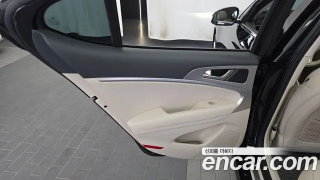 Genesis G70 G70 (New) — Фото автомобиля 25