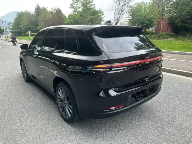 Leapmotor C10 — Фото автомобиля 4