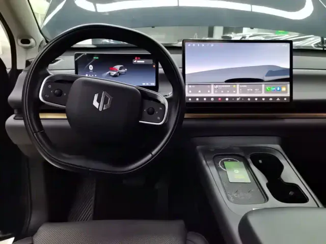 Leapmotor C10 — Фото автомобиля 9