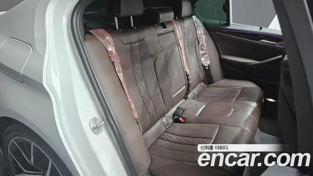 BMW 5-Series 5 серия (G30) 530i xDrive M Sport — Фото автомобиля 12