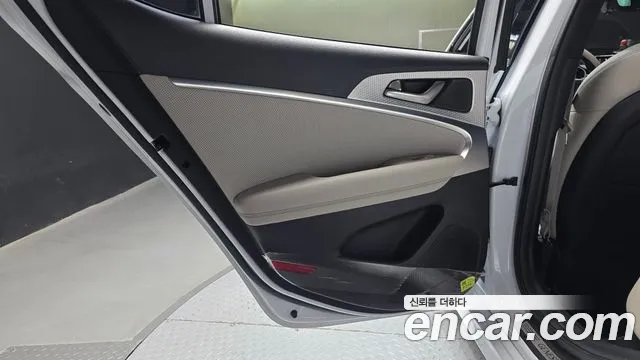 Genesis G70 New — Фото автомобиля 14