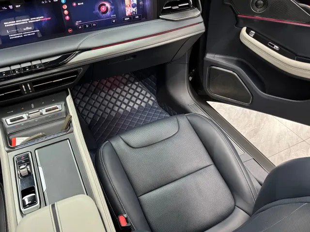 Lincoln Z — Фото автомобиля 10