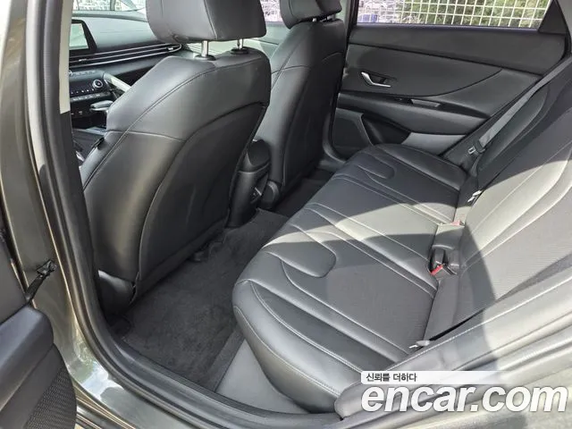 Hyundai Avante CN7 — Фото автомобиля 9