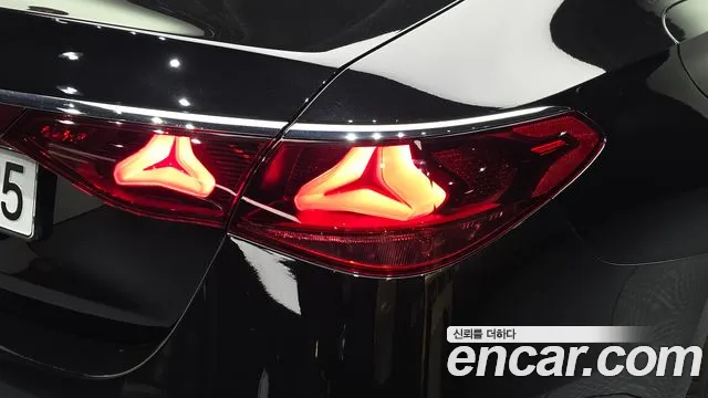Mercedes-Benz E-Class W214 — Фото автомобиля 8