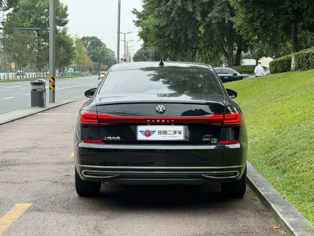 Volkswagen Passat — Фото автомобиля 5