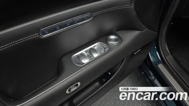 Genesis G90 Бензин 3.5 турбо AWD — Фото автомобиля 15