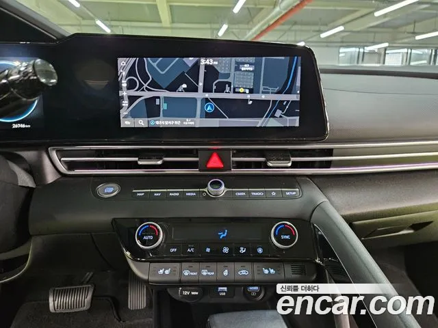 Hyundai Avante CN7 — Фото автомобиля 12