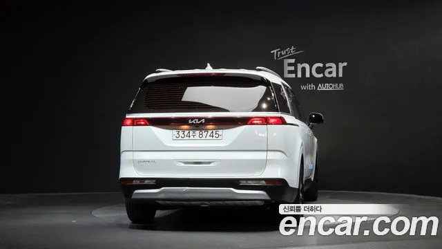 Kia Carnival — Фото автомобиля 4