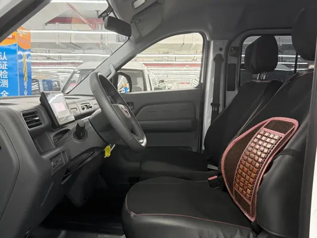 Wuling Yangguang Pro — Фото автомобиля 11