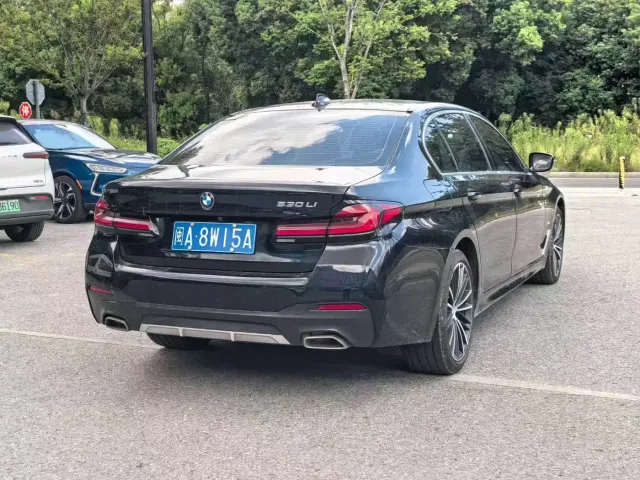 BMW 5 Series — Фото автомобиля 7