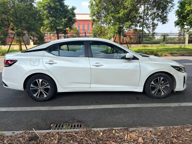 Nissan Sylphy — Фото автомобиля 5