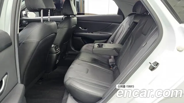 Hyundai Avante — Фото автомобиля 18