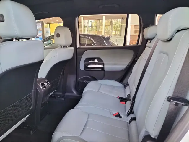 Mercedes-Benz EQB — Фото автомобиля 3